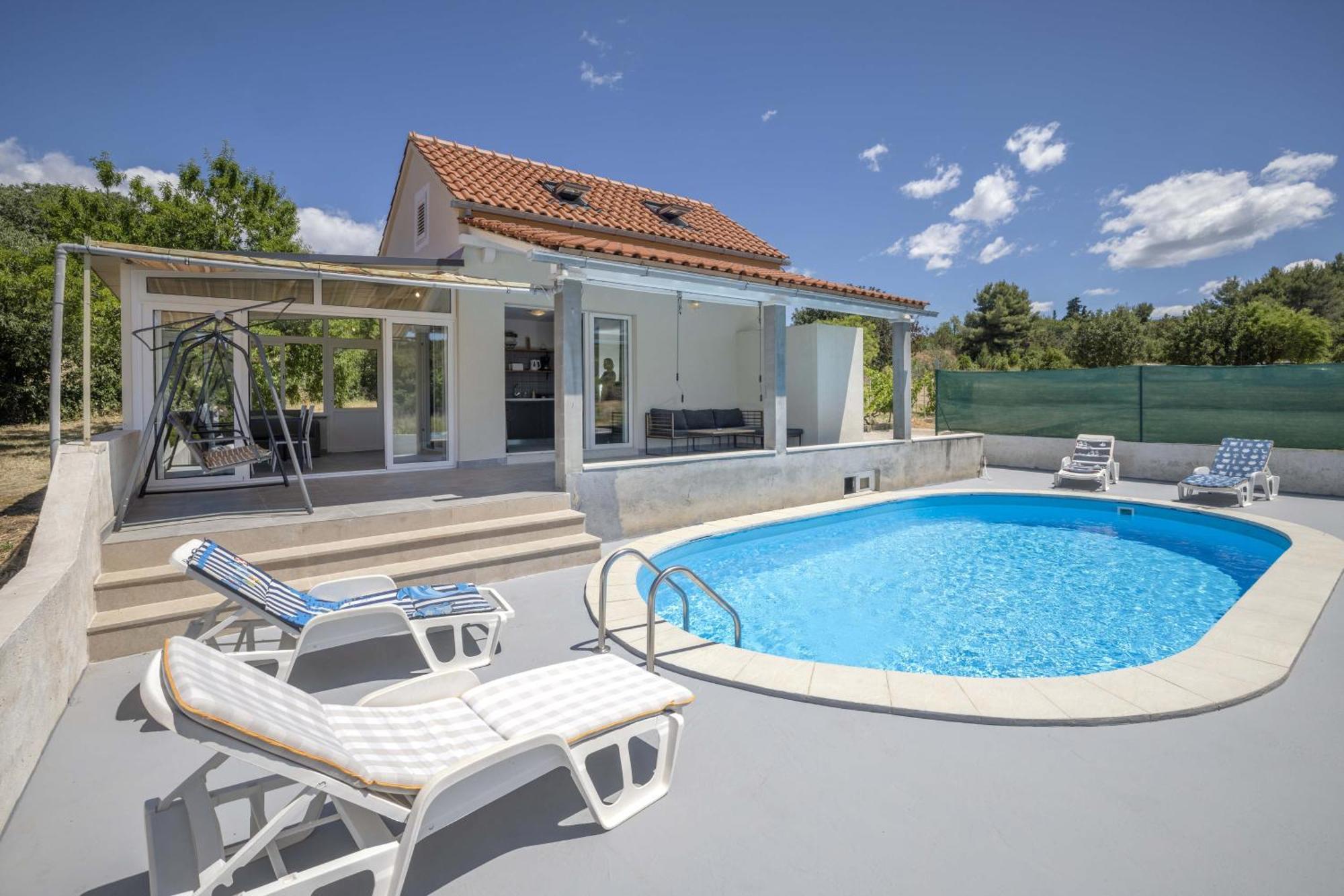 Villa Baras Garden - House With Pool Mirce 外观 照片
