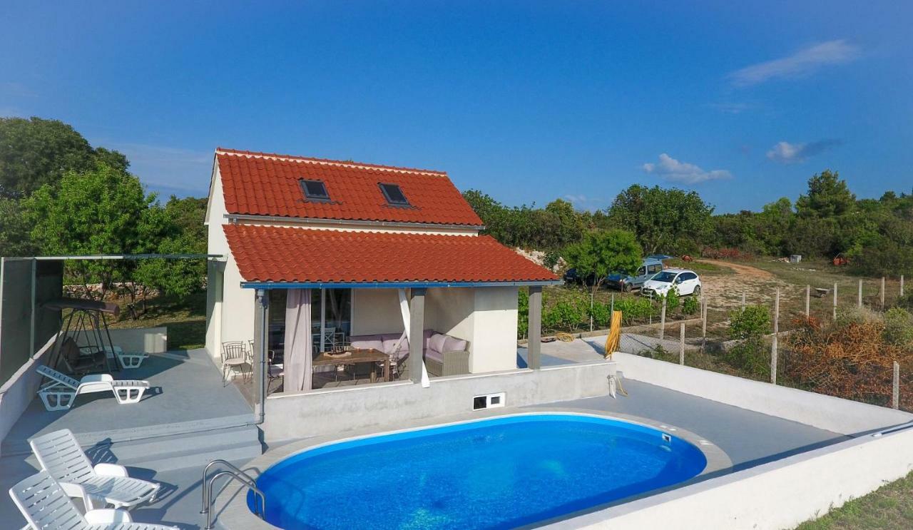 Villa Baras Garden - House With Pool Mirce 外观 照片