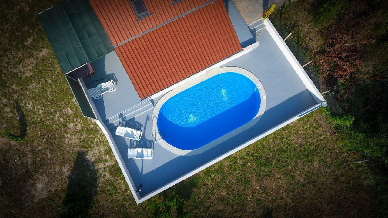 Villa Baras Garden - House With Pool Mirce 外观 照片